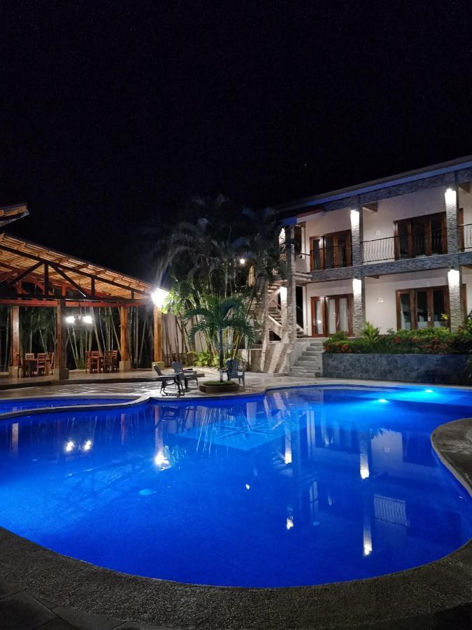 Hotel Amira Puerto Carrillo Extérieur photo